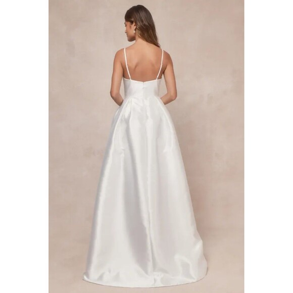 New LULUS Wmn's (L) Dreamy Forever White Taffeta Rosette Maxi Dress with Pockets - Picture 16 of 16